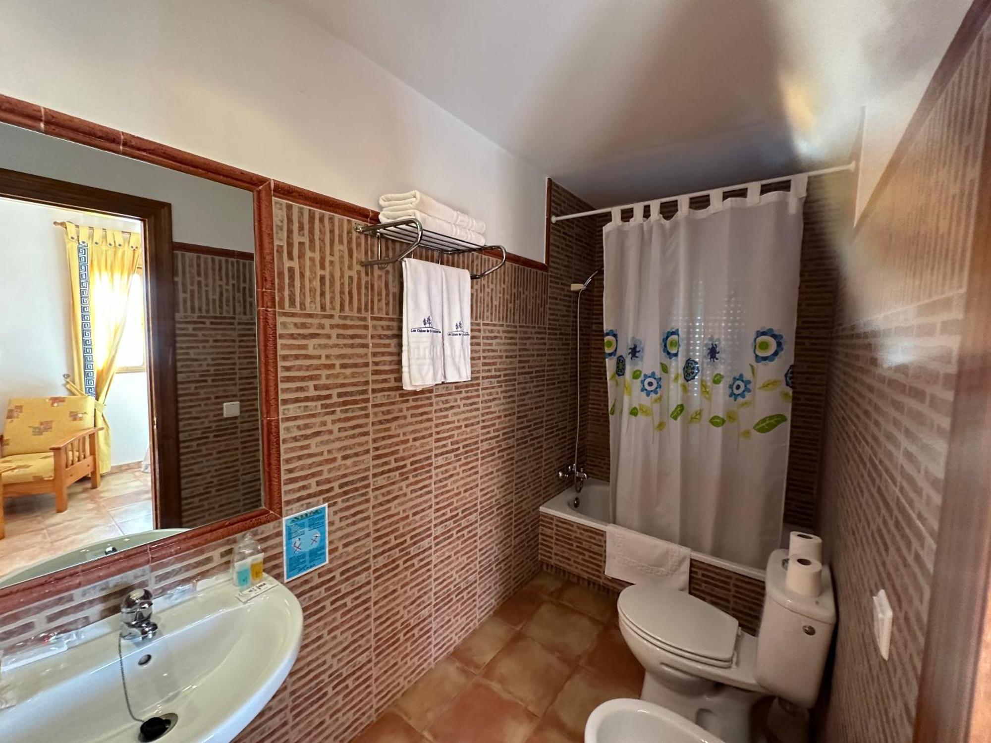 Hotel Restaurante Los Canos De La Alcaiceria Алхама де Гранада Екстериор снимка